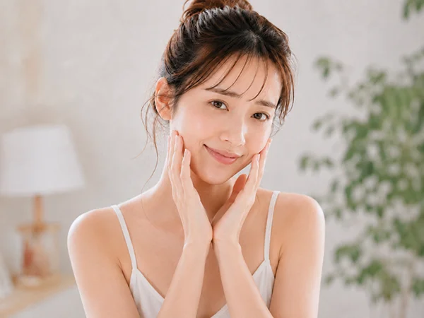 2606_basicで綺麗になった女性